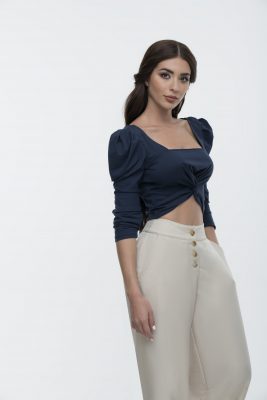 CROP TOP AZUL CON HOMBRERAS